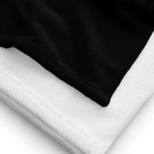 Загрузить изображение в средство просмотра галереи, Beach Towel - Vincentian Parrot - Black
